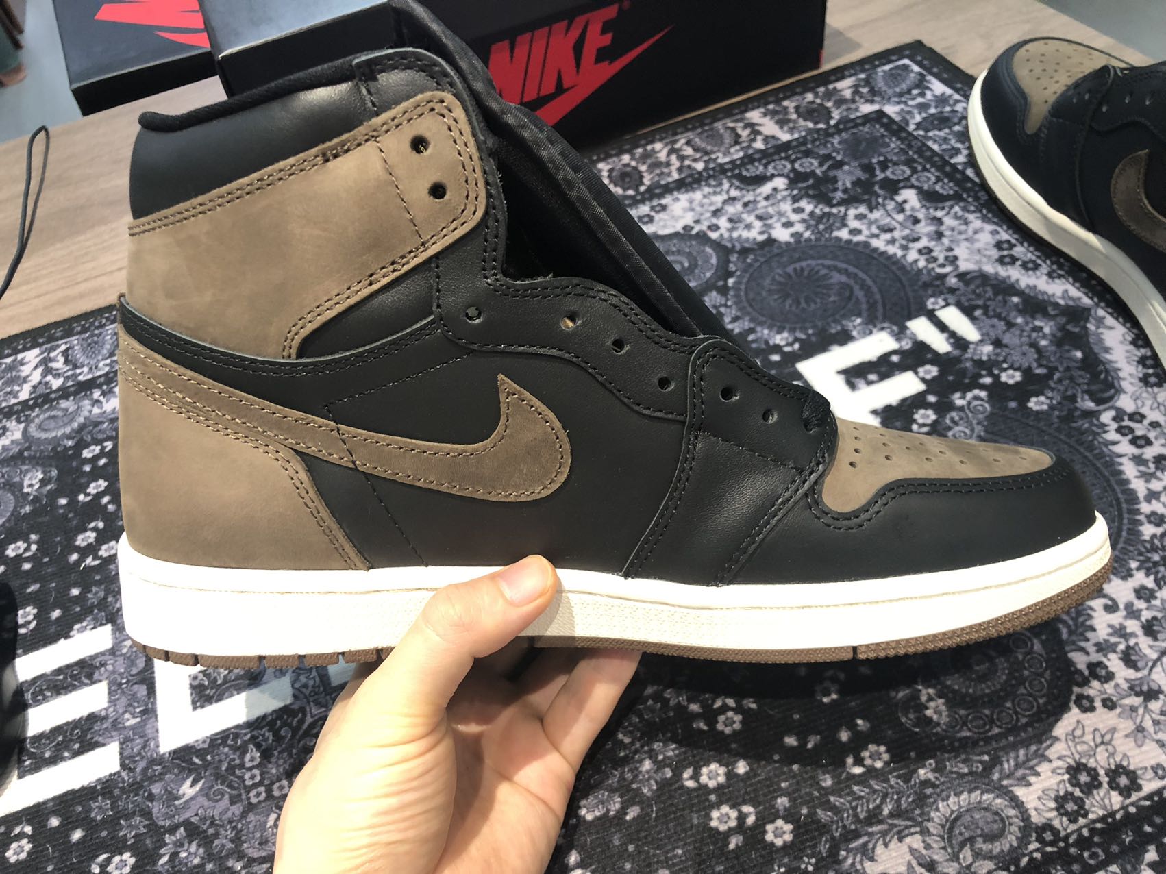 Air Jordan 1 Retro High OG Palomino