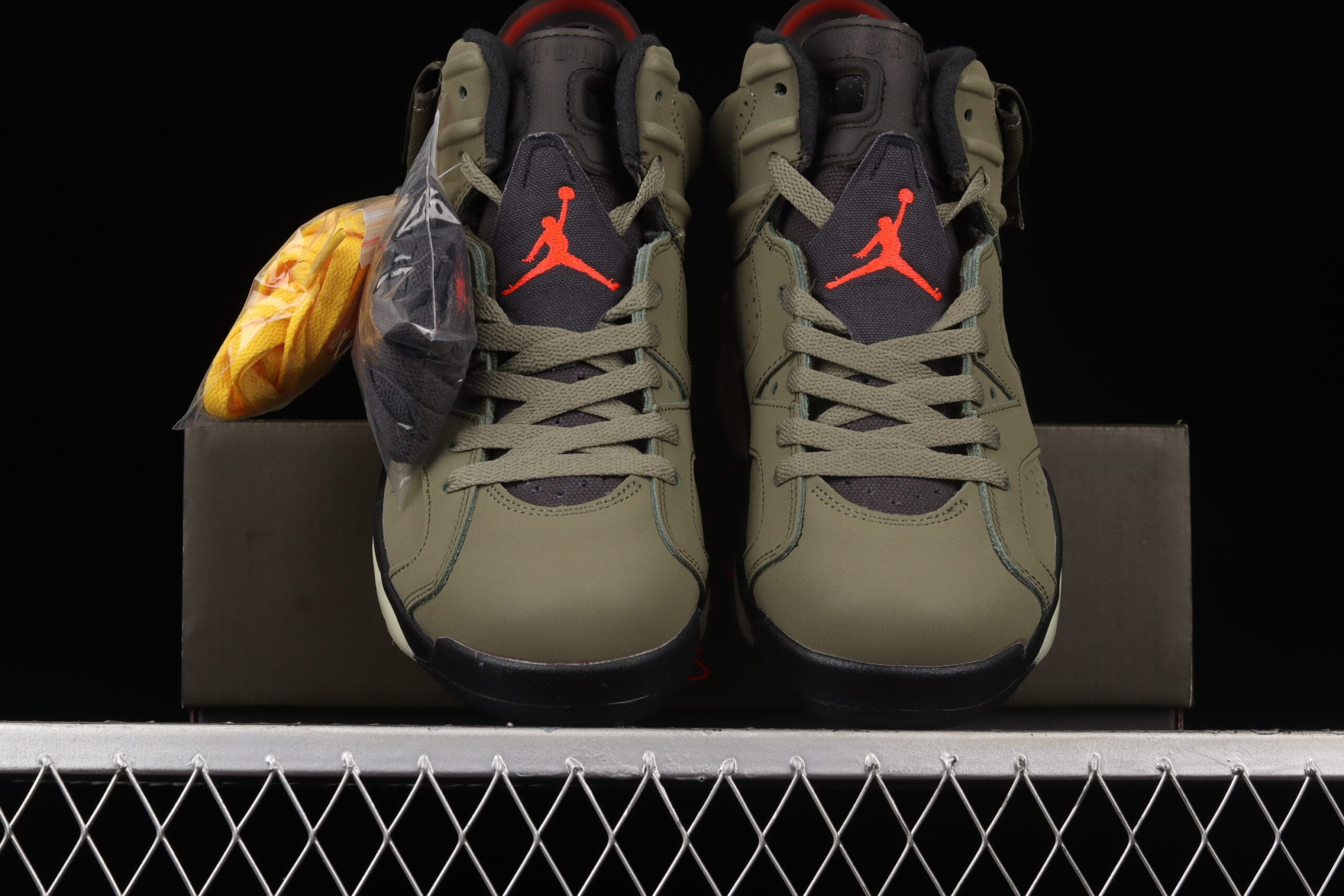 Jordan 6 Retro Travis Scott Olive