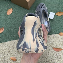 Adidas Yeezy Foam RNNR MXT Moon Gray