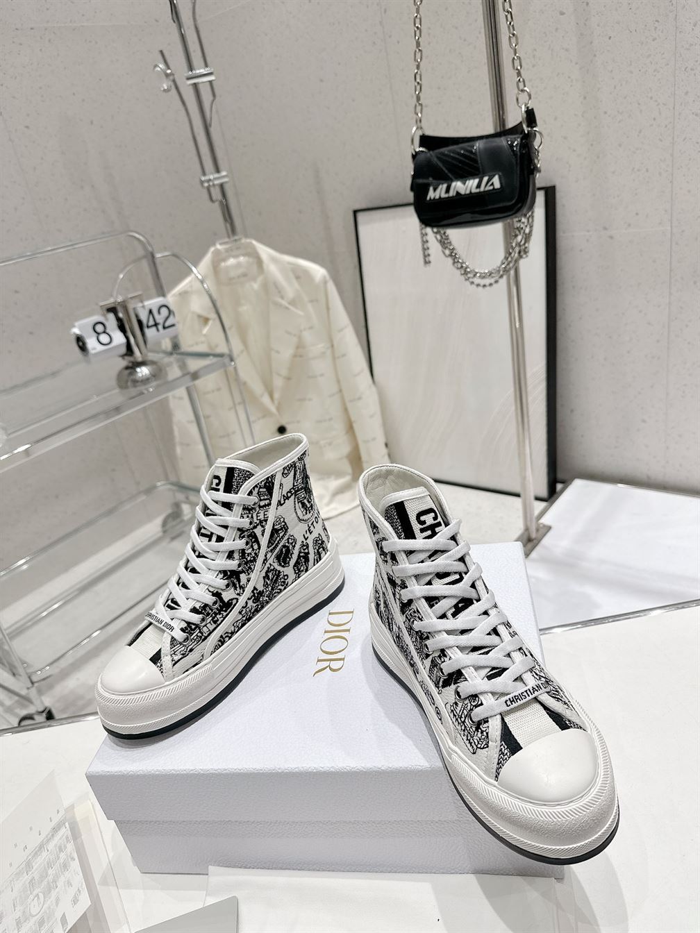 DIOR WALK’N’DIOR HIGH-TOP PLATFORM SNEAKER – DO116