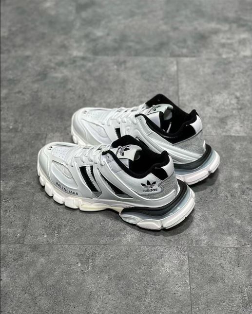BALENCIAGA X ADIDAS TRACK FORUM LOW TOP SNEAKER – BLA083