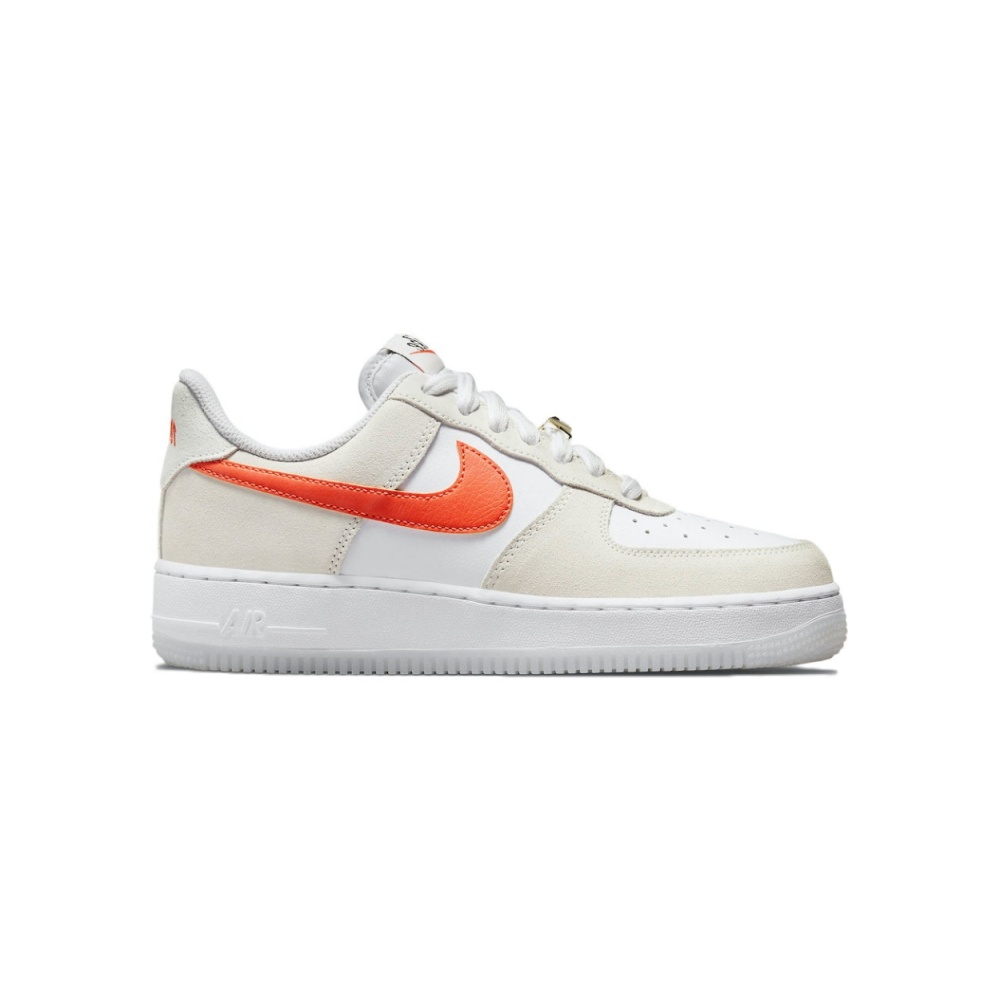 NIKE AIR FORCE 1 ’07 DA8302-101