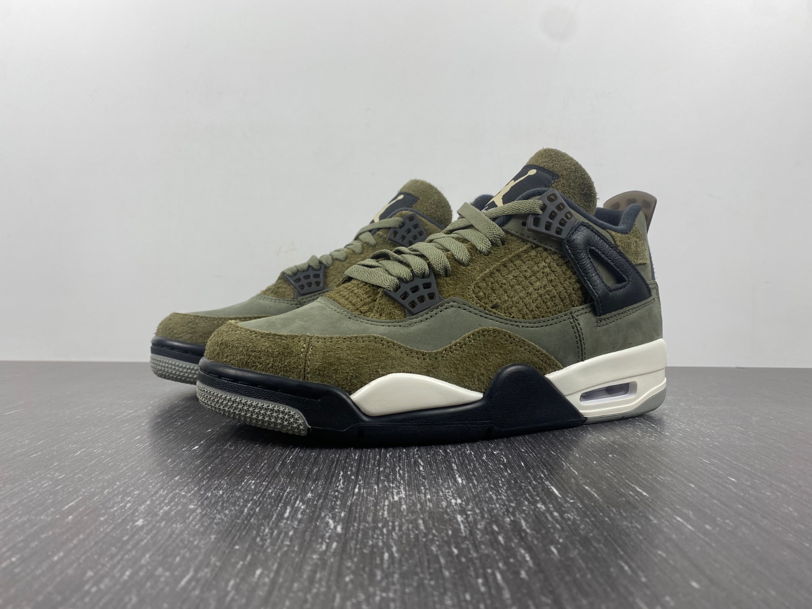 Air Jordan 4 Craft Medium Olive