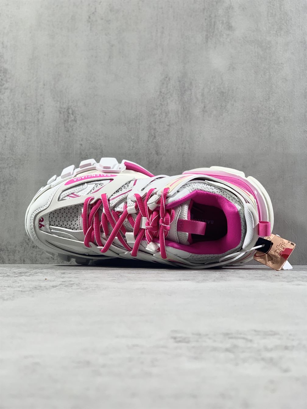 BALENCIAGA TRACK 3.0 SNEAKERS IN WHITE AND PINK – BLA002
