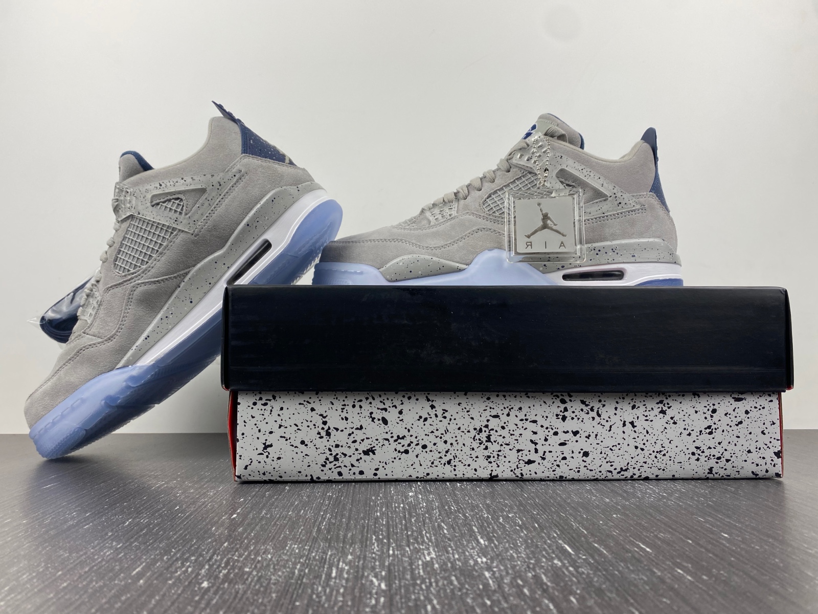 Air Jordan 4 Georgetown PE