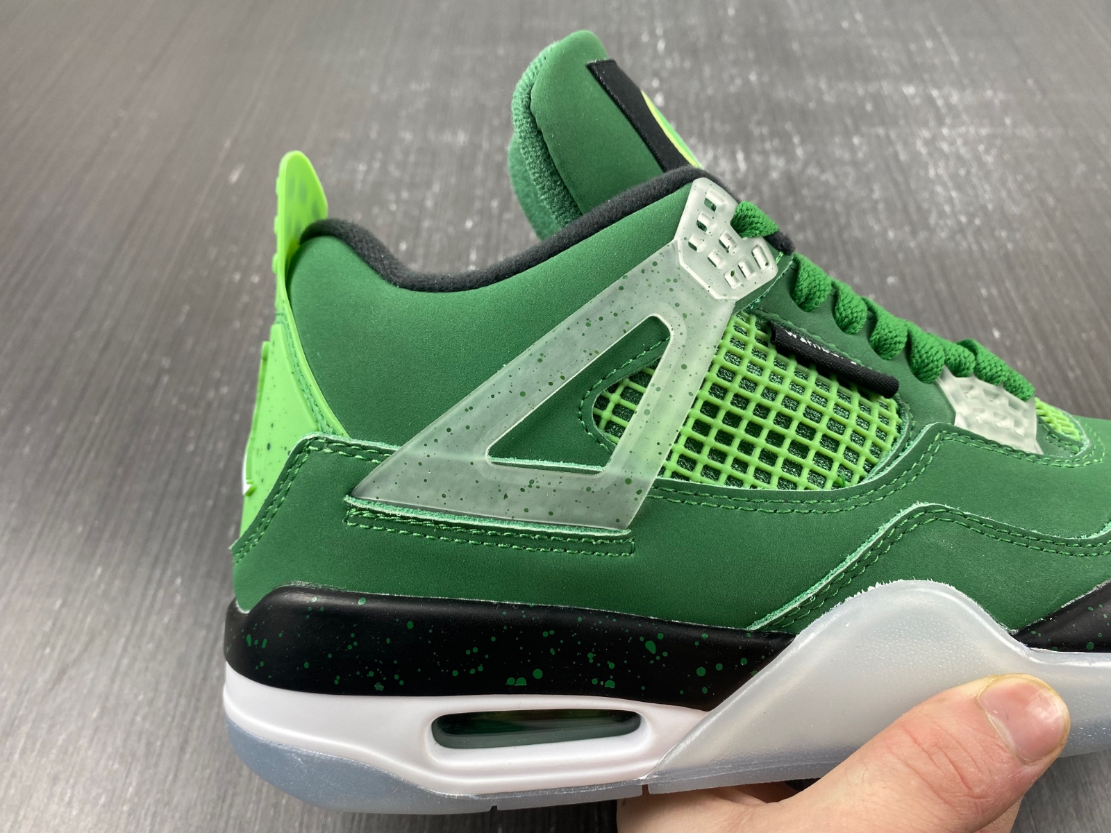 Air Jordan 4 Retro Wahlburgers
