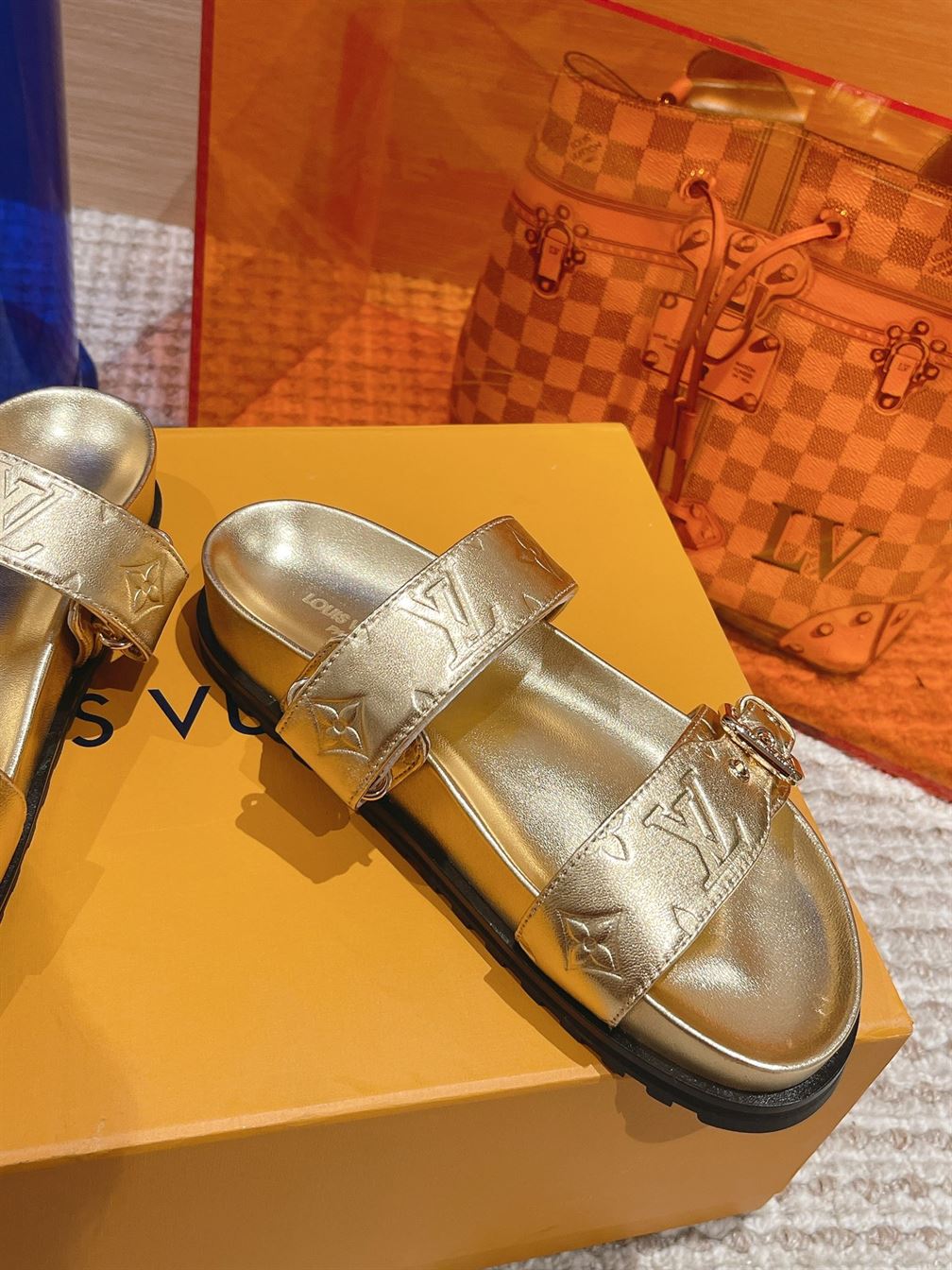 LOUIS VUITTON BOM DIA FLAT COMFORT MULE – LVSD020