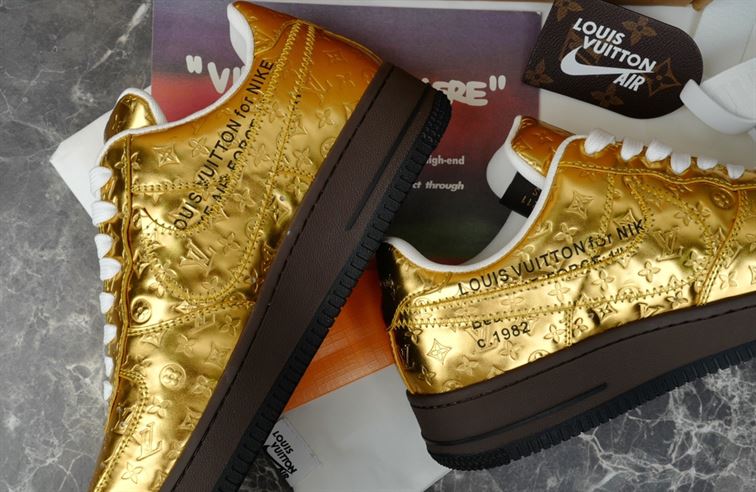 LOUIS VUITTON X NIKE AIR FORCE 1 LOW-TOP SNEAKERS IN GOLD – LVS114