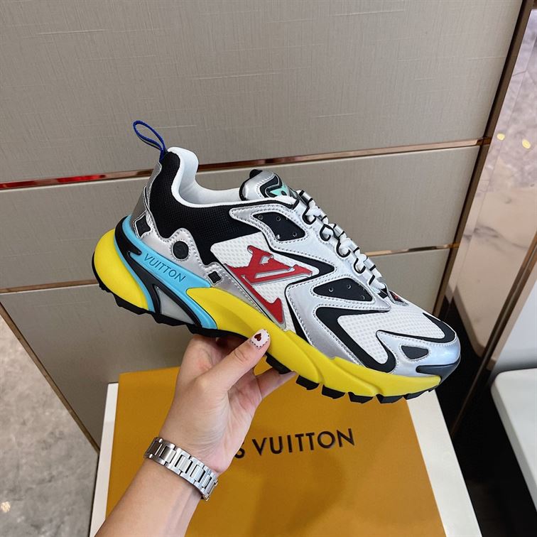 LOUIS VUITTON RUNNER TATIC SNEAKER – LVS025