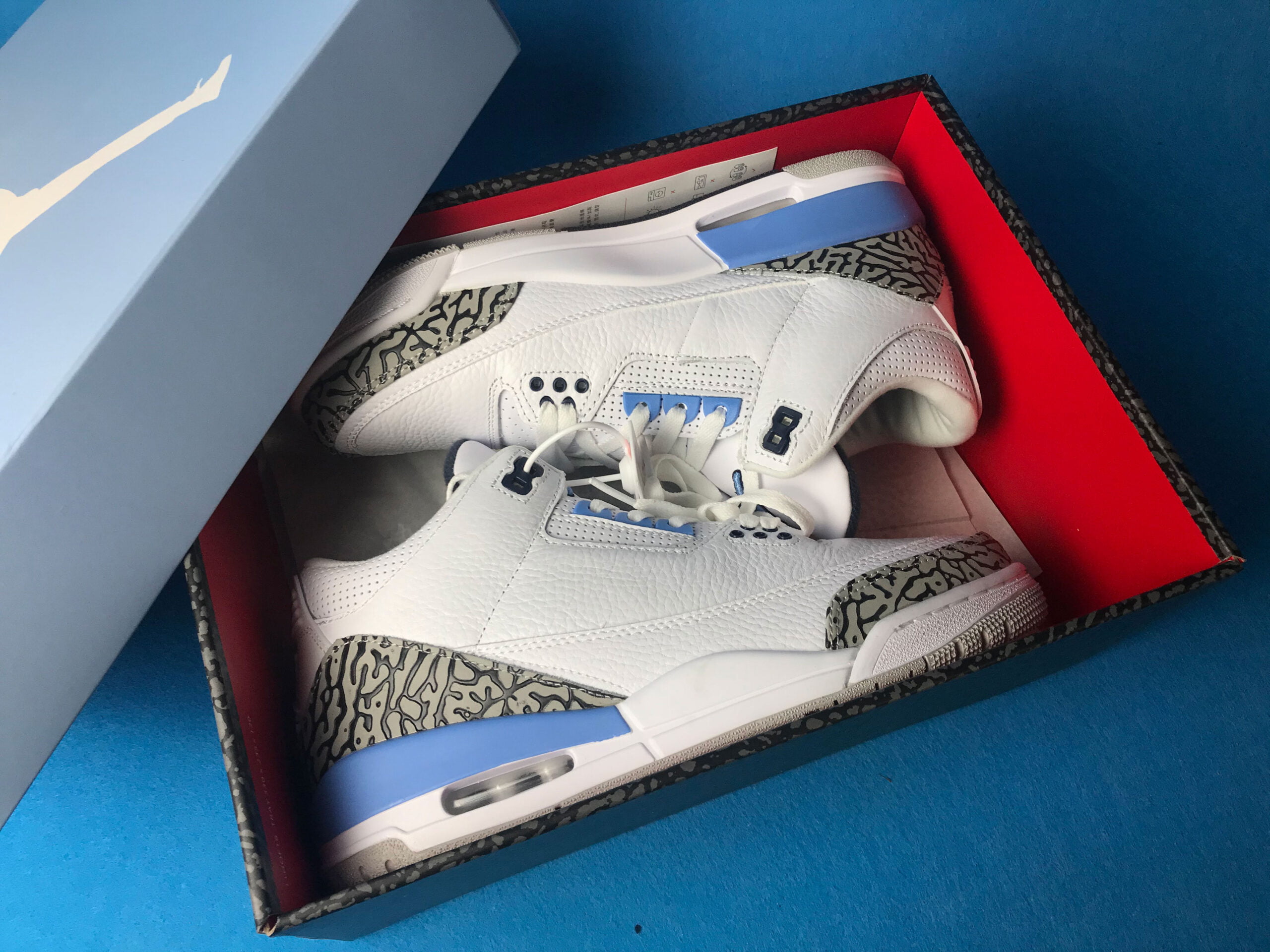 Air Jordan 3 Retro UNC 2020