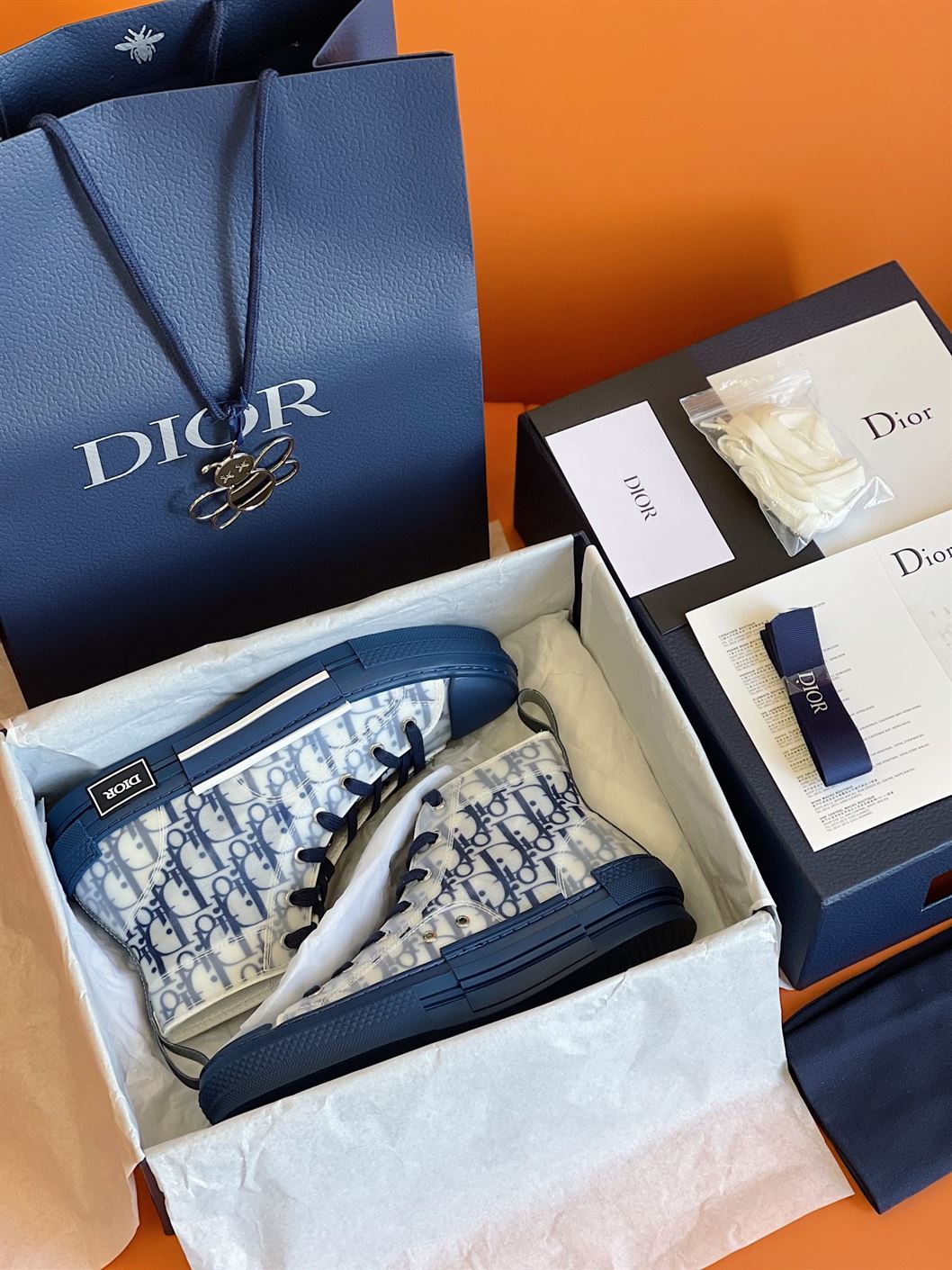 DIOR B23 HIGH-TOP SNEAKER – DO040