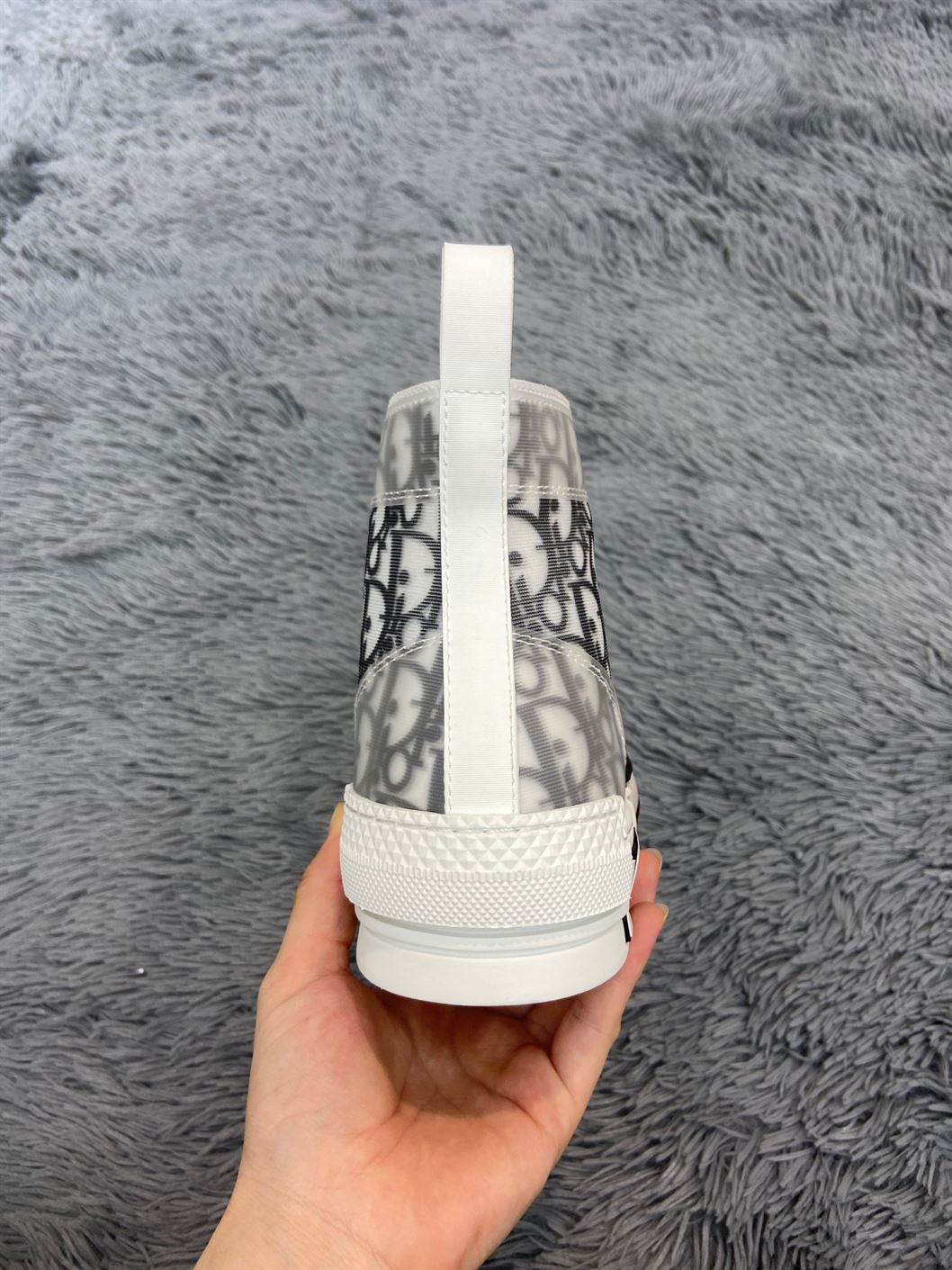 B23 HIGH-TOP SNEAKER DIOR OBLIQUE CANVAS – DO059