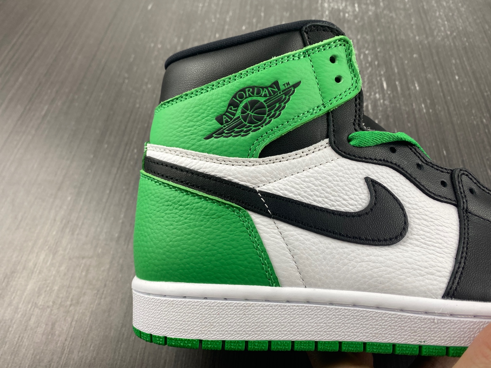 Air Jordan 1 High “Lucky Green”