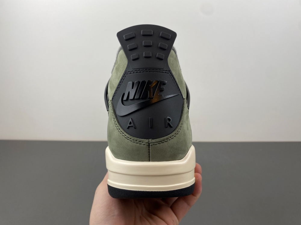 Jordan 4 Retro OG SP Undefeated (2025)
