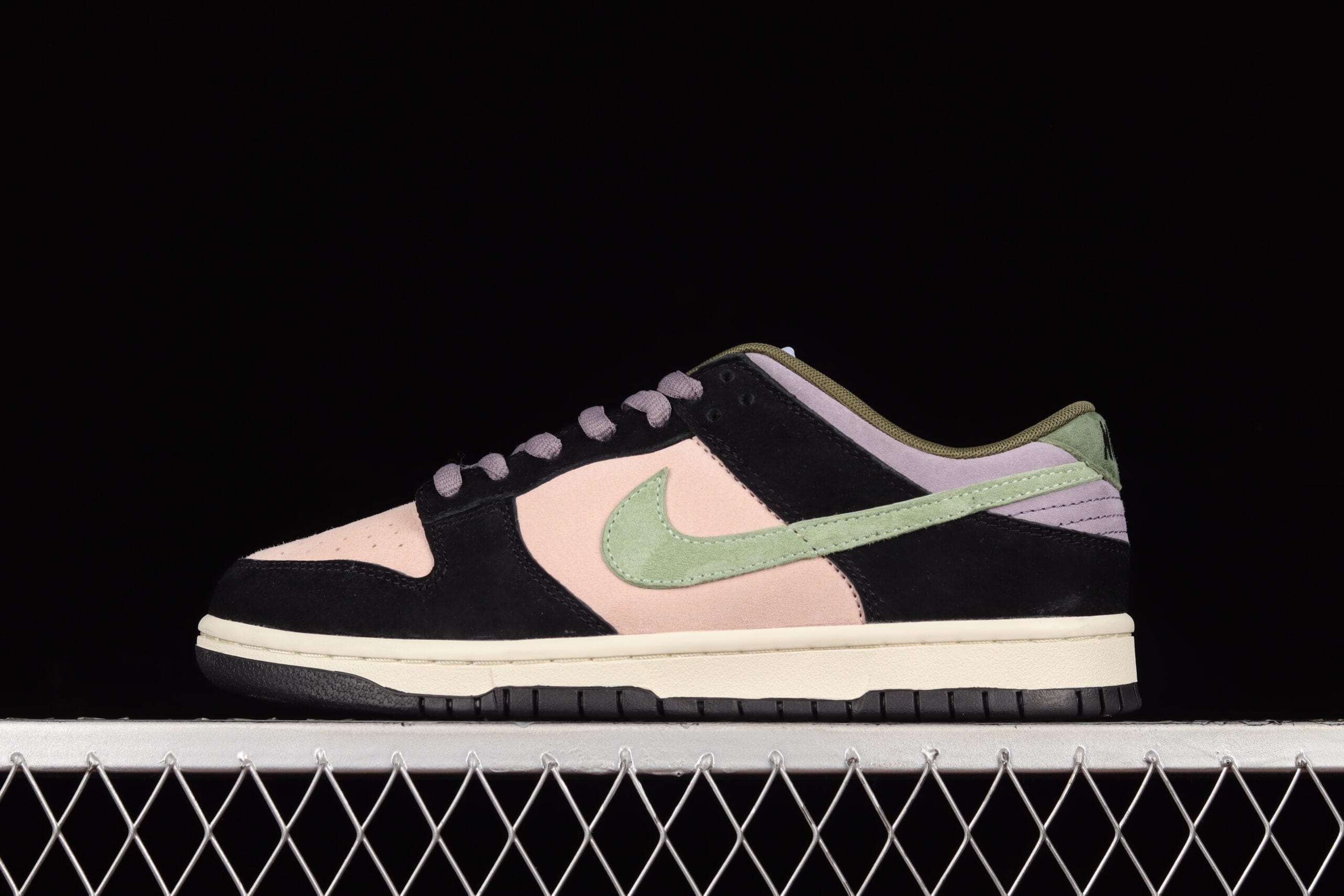 Otomo Katsuhiro x Nike SB Dunk Low Steamboy OST Purple Green