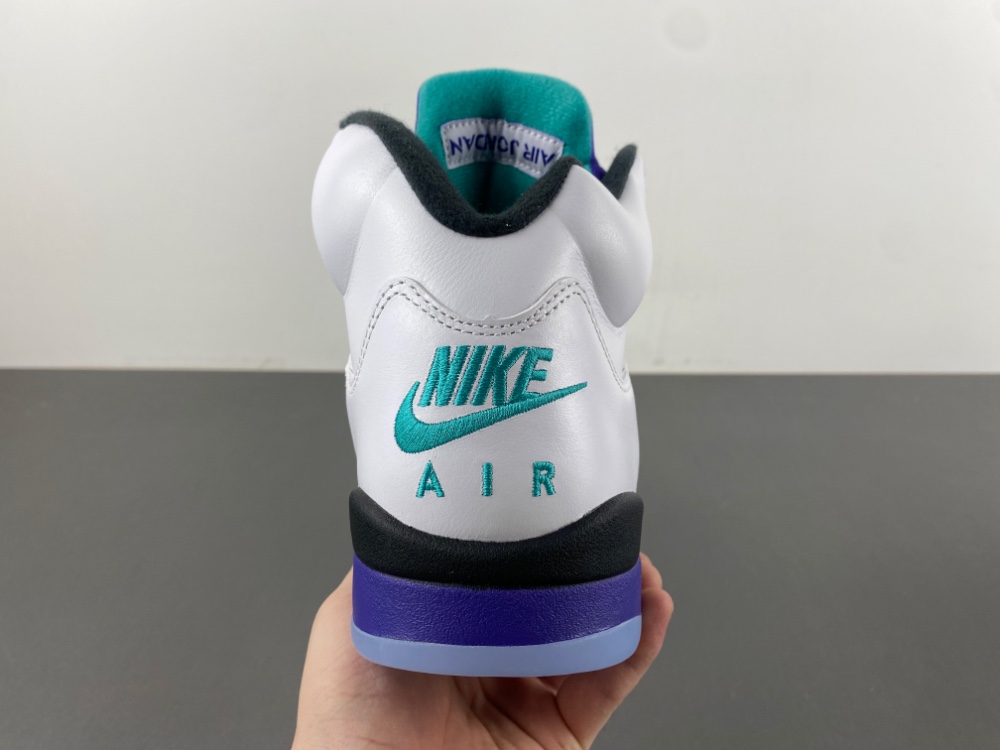 Jordan 5 Retro Grape (2025)