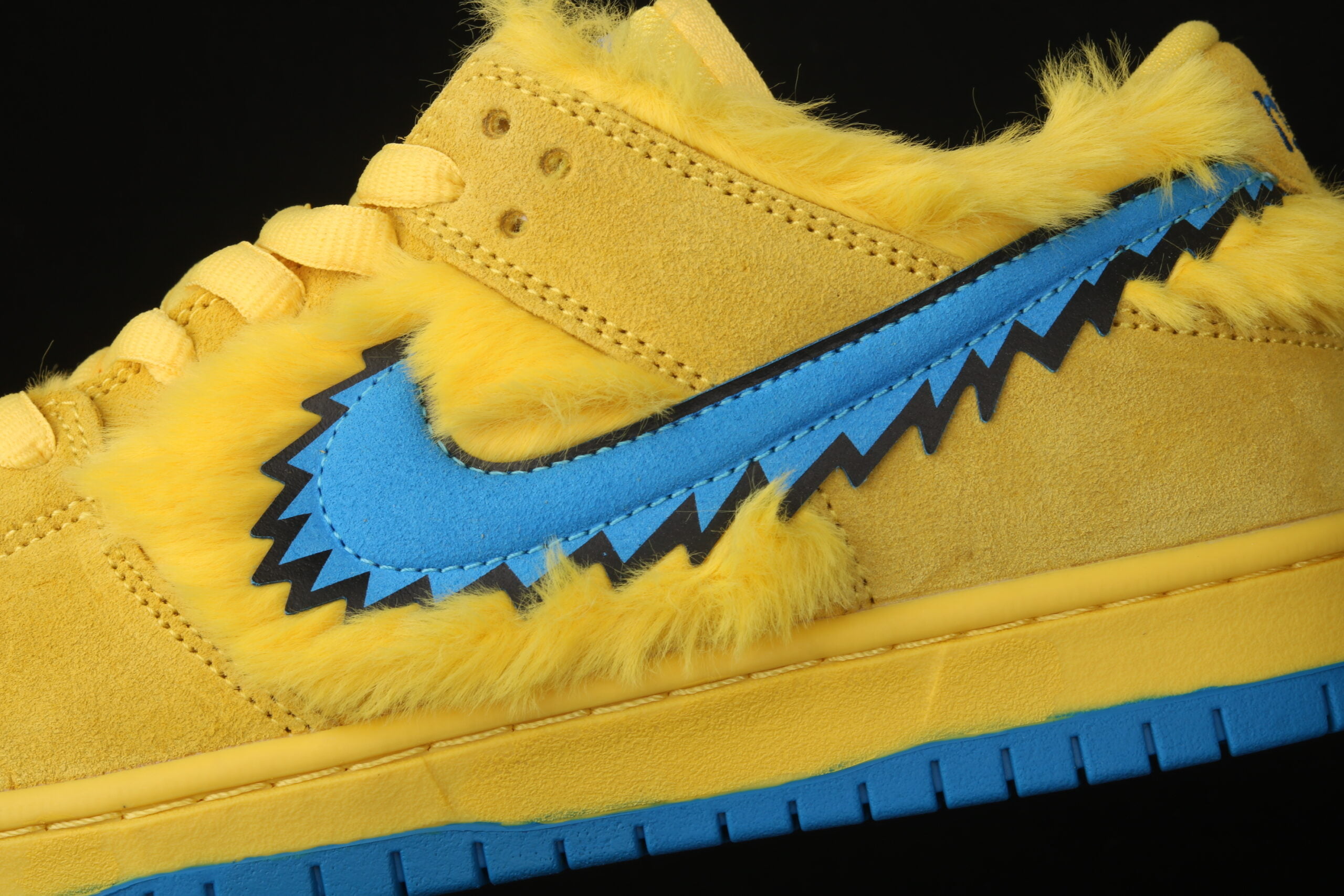 Grateful Dead x NK SB Dunk Low “Yellow Bear”