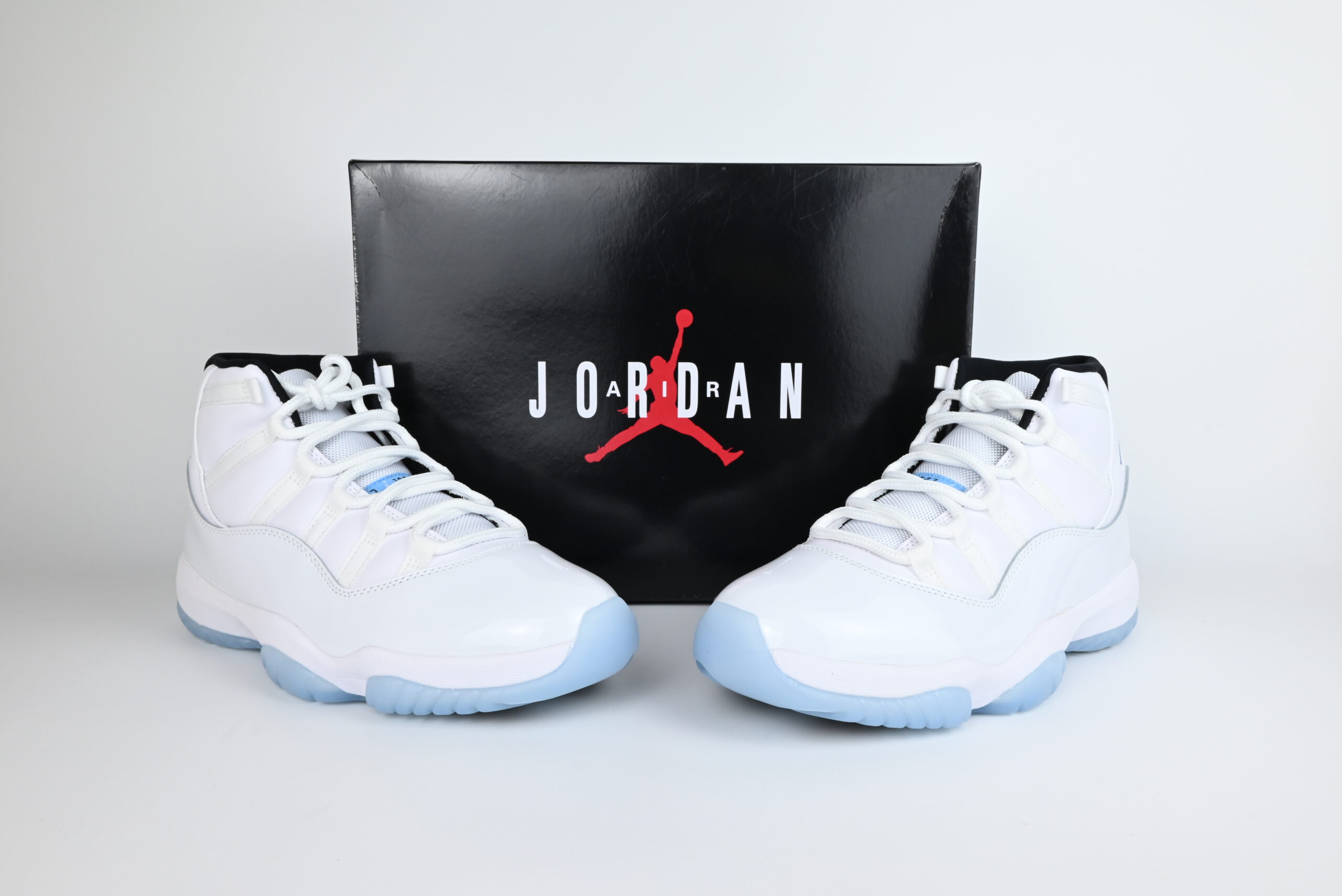 Air Jordan 11 “Legend Blue” (Columbia)