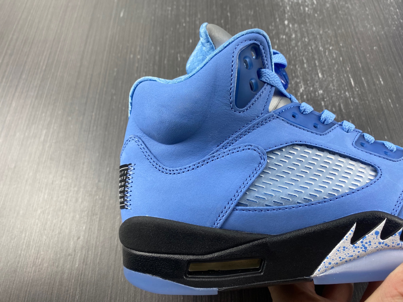 Air Jordan 5 Retro SE ‘UNC’