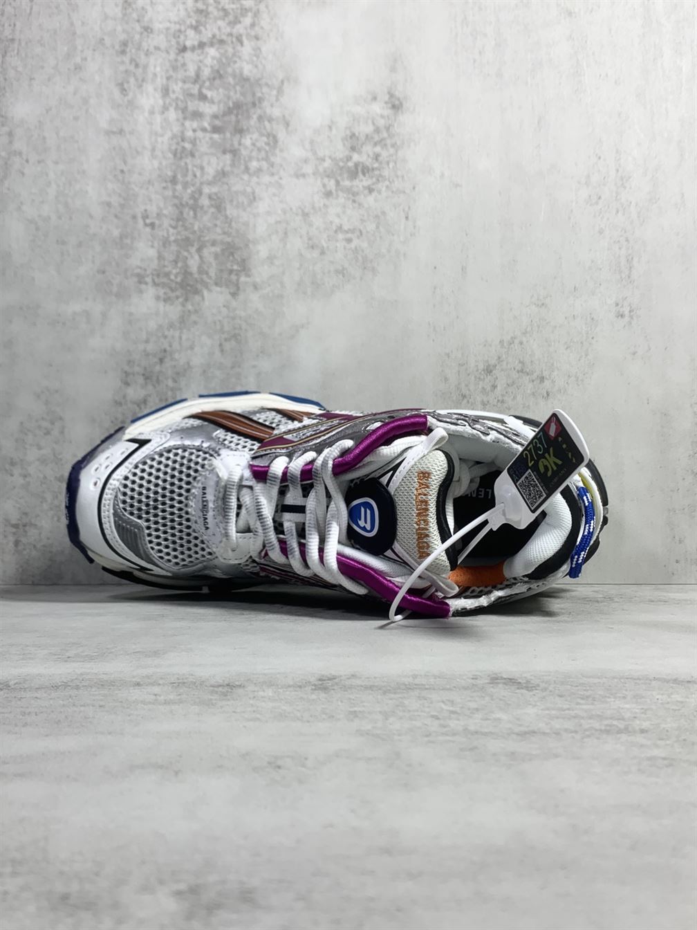 BALENCIAGA RUNNER SNEAKER – BLA026