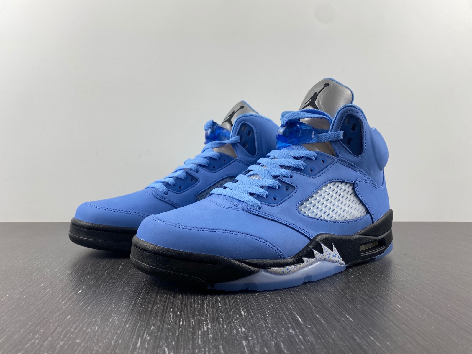 Air Jordan 5 Retro SE ‘UNC’