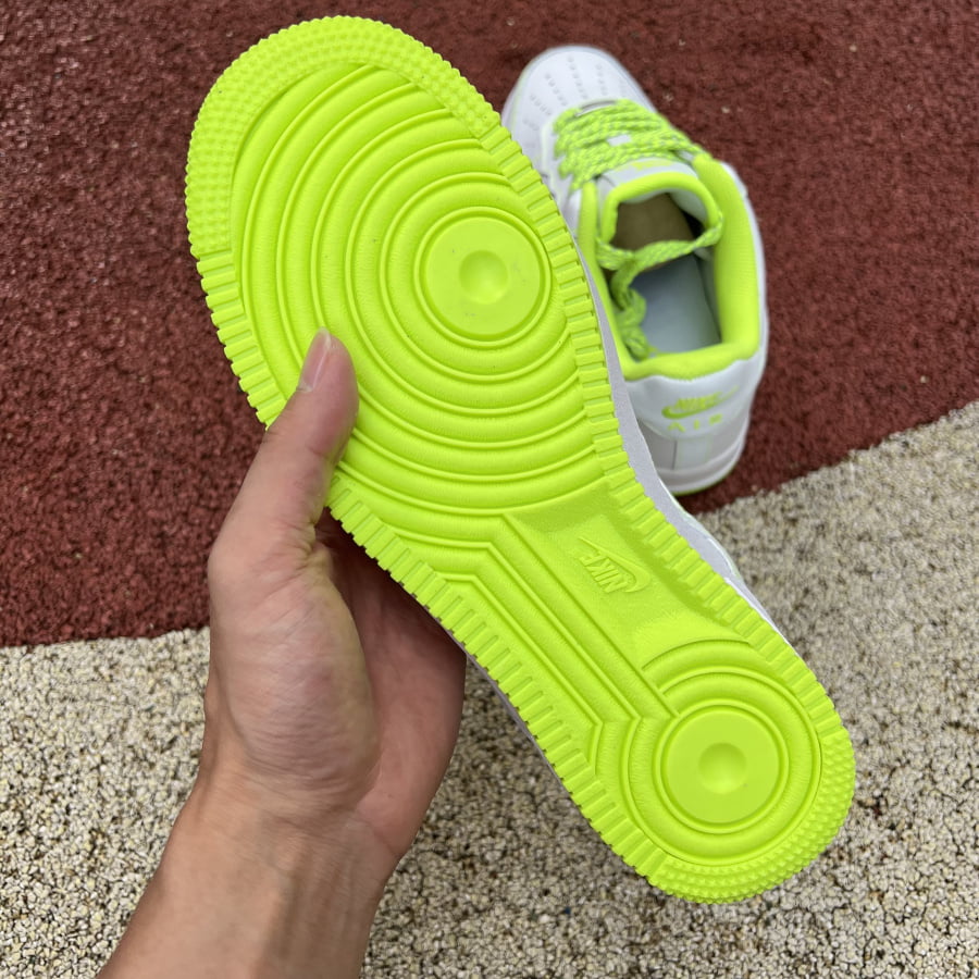 Nike Air Force 1 350823-002