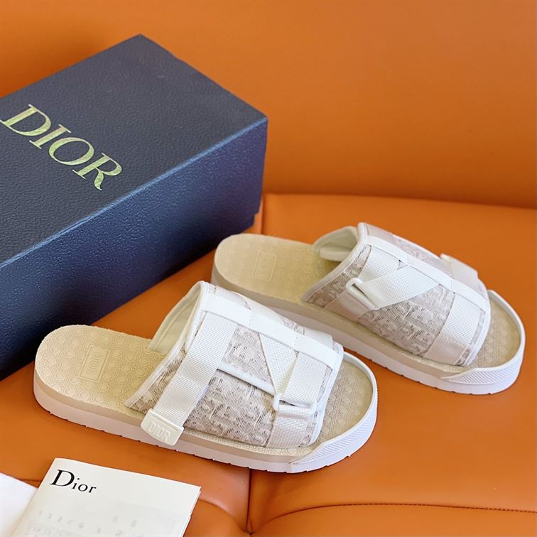 DIOR ALPHA SANDAL – DS006