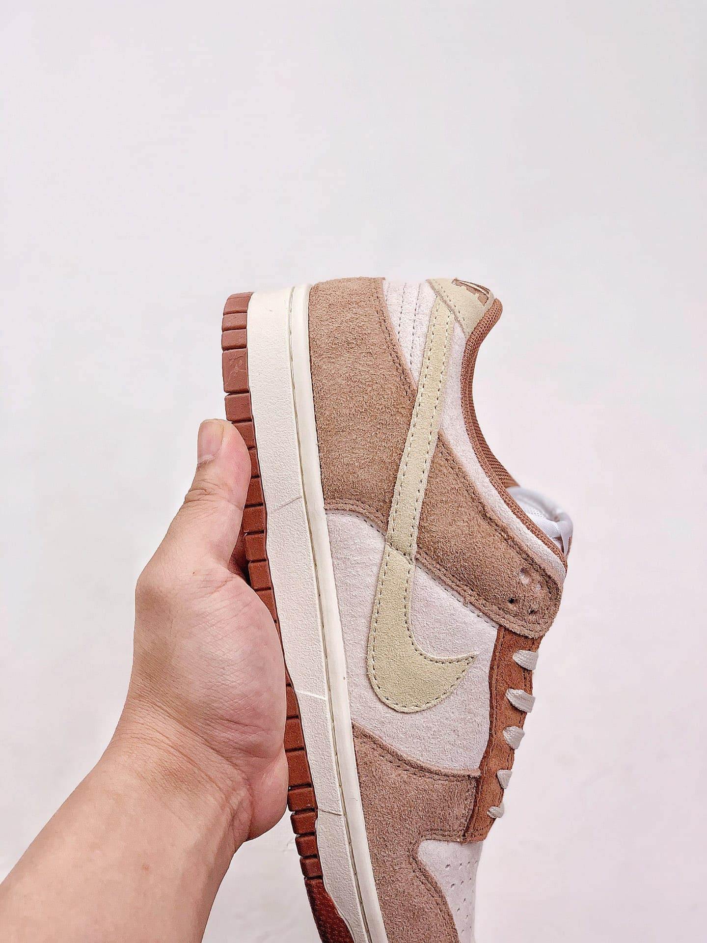 Nike Dunk Low Medium Curry