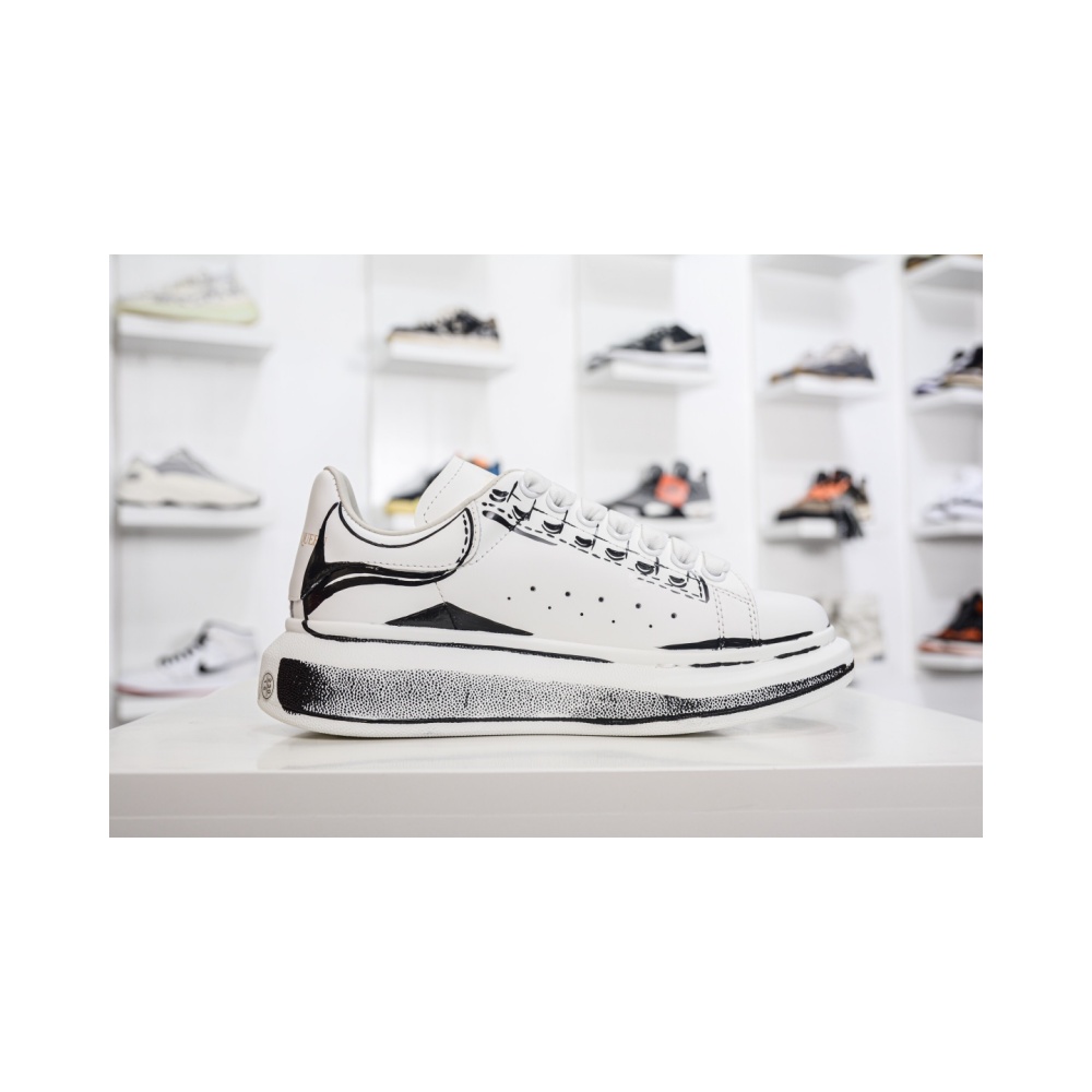 ALEXANDER MCQUEEN OVERSIZED LEATHER SNEAKERS