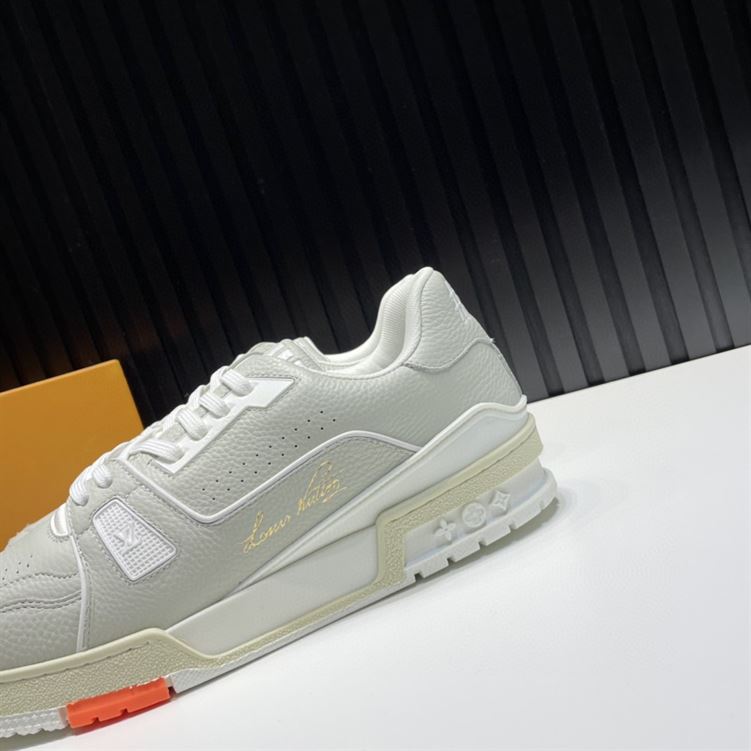 LOUIS VUITTON TRAINER SNEAKER- LVS030