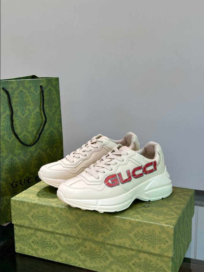 Gucci Ivory Leather Trainers In Neutrals Sneaker – GCC174