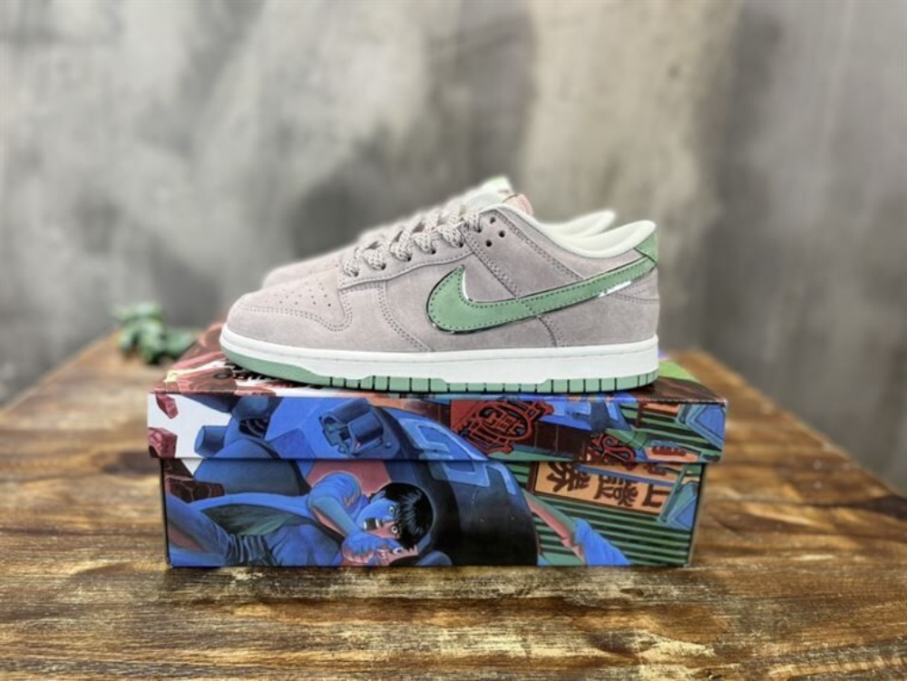 NIKE SB DUNK LOW SNEAKER – NSN015