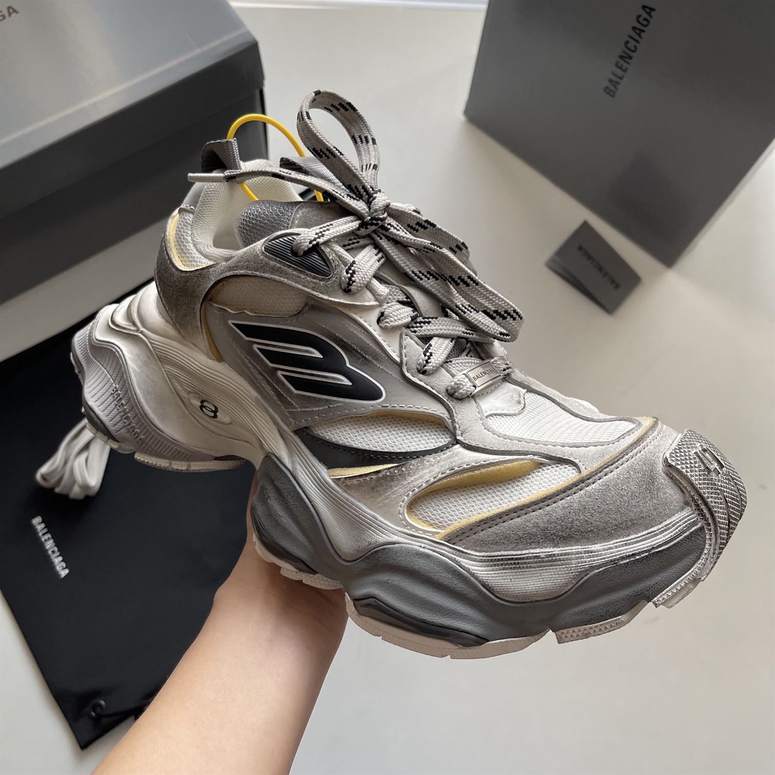 BALENCIAGA CARGO SNEAKER GREY – BLA093