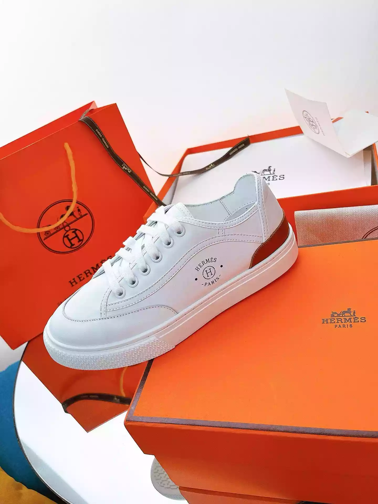 Hermes Men’s Get Sneakers in White Calfskin – HM026