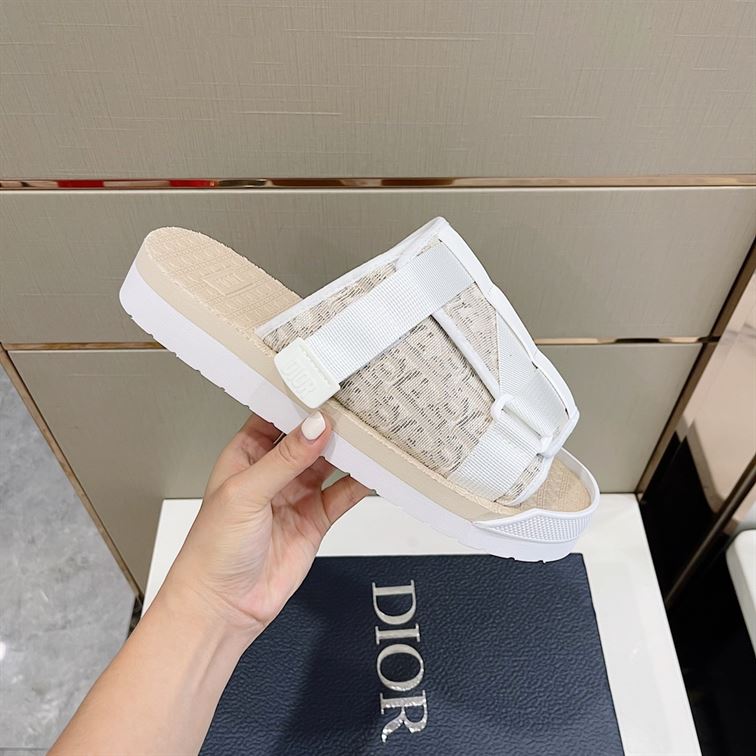 DIOR ALPHA SANDAL – DS006