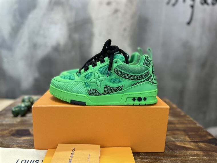 LOUIS VUITTON LVSK8 SNEAKER – LVS077