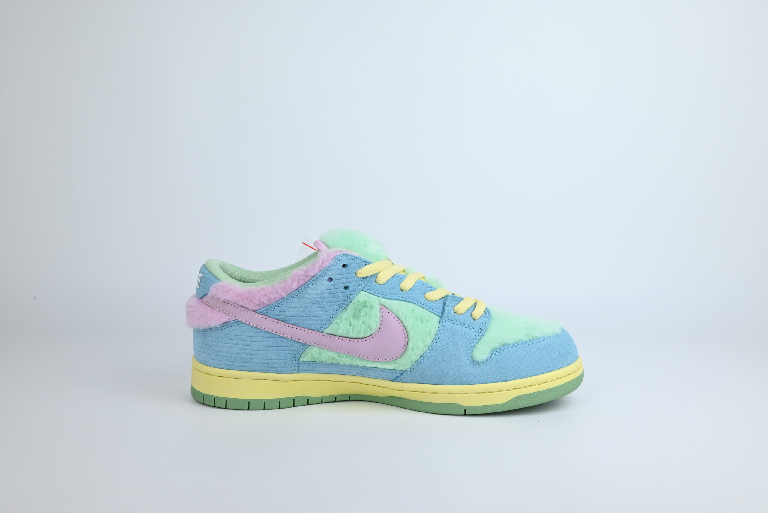 Nike SB Dunk Low Verdy Visty