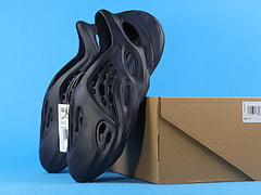 Adidas Yeezy Foam RNNR Mineral Blue