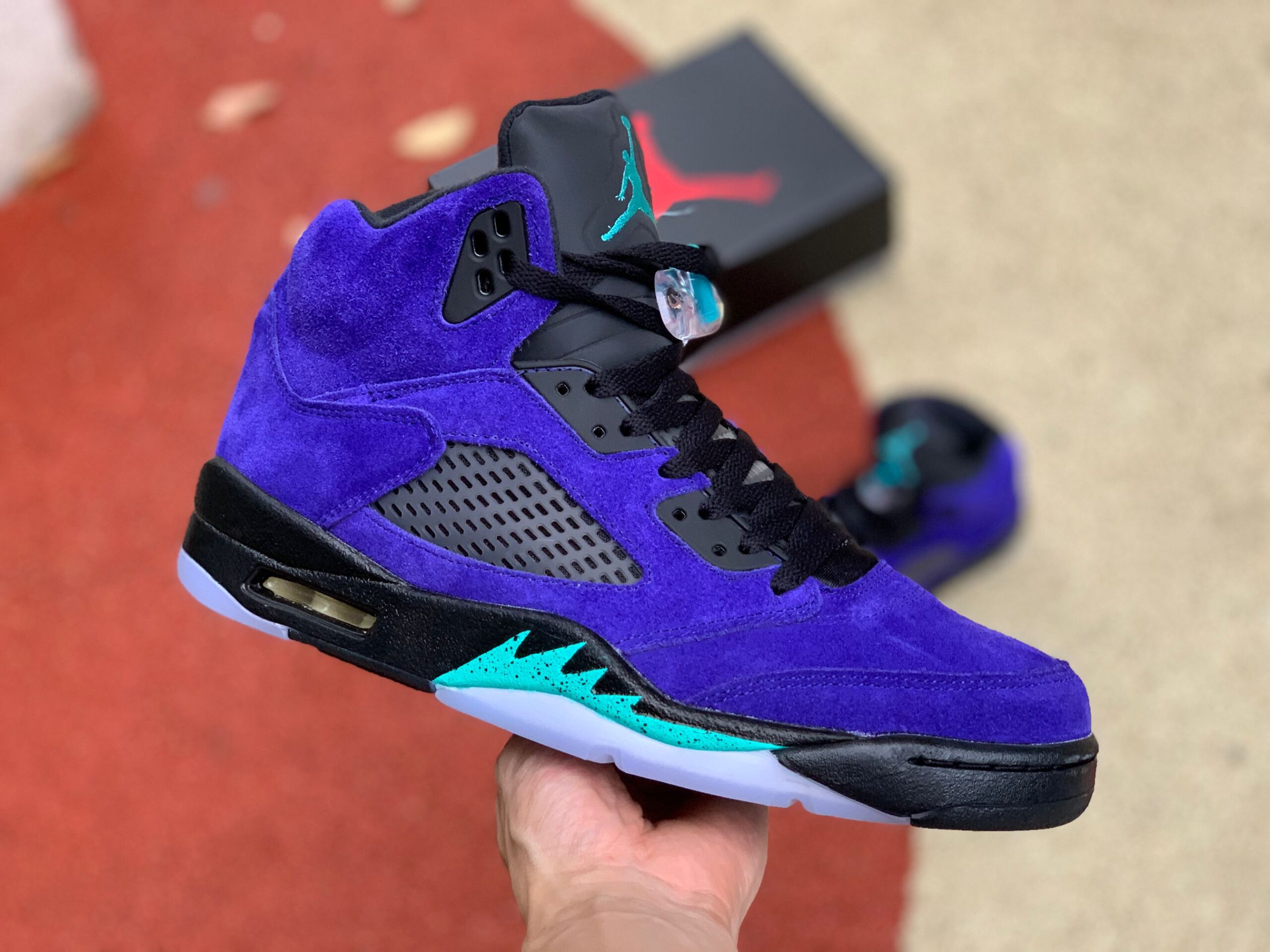 Air Jordan 5 Retro ‘Alternate Grape’