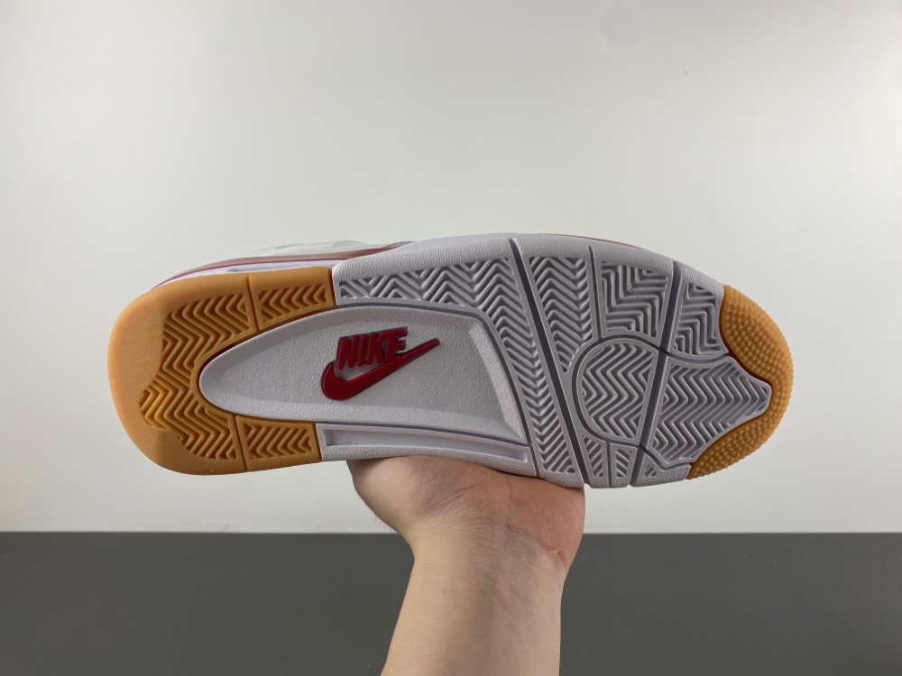 Jordan 4 Retro SB Varsity Red