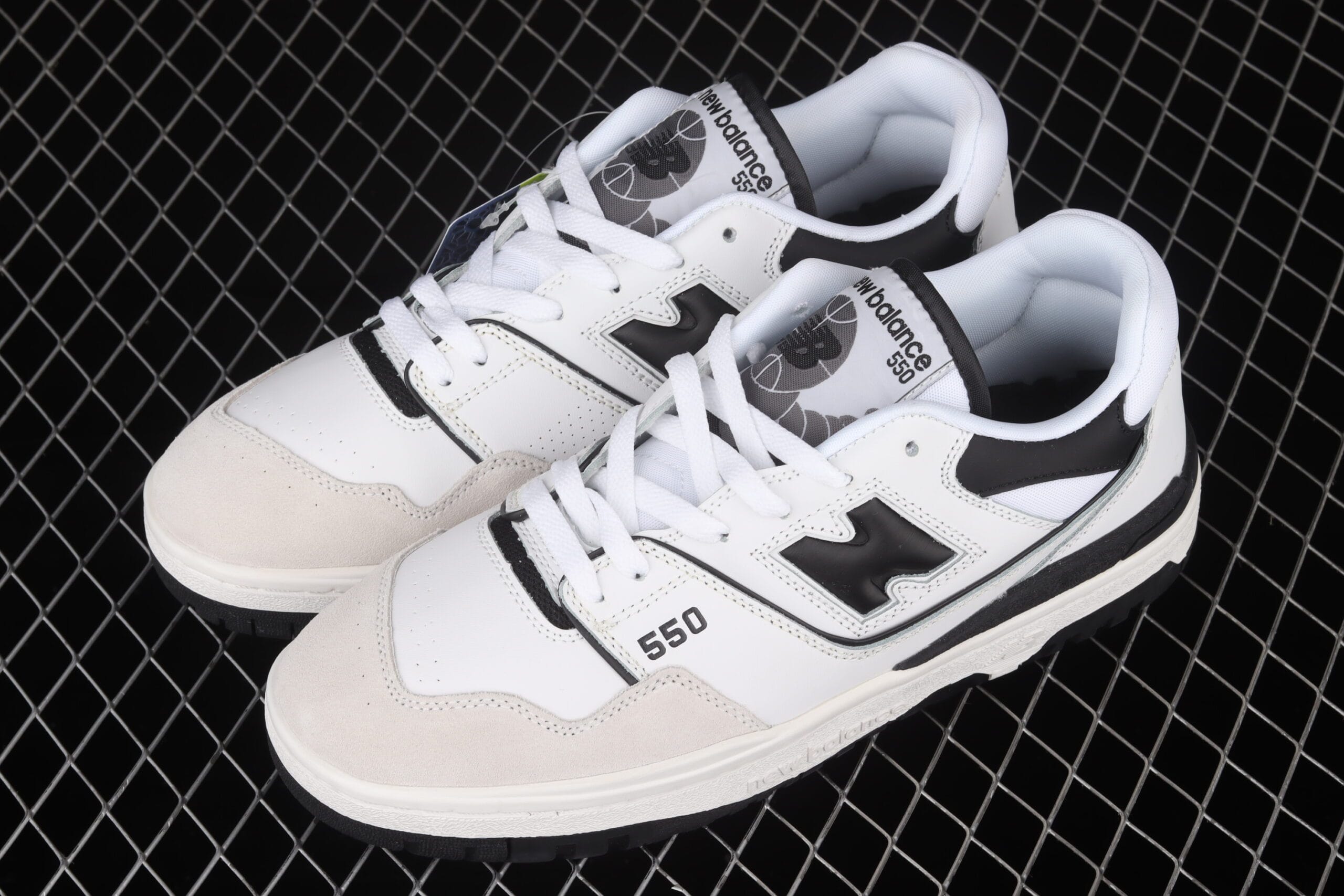 New Balance 550, Sea Salt Black