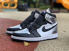 Jordan 1 Retro High Silver Toe