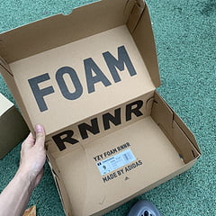 Adidas Yeezy Foam RNNR MXT Moon Gray