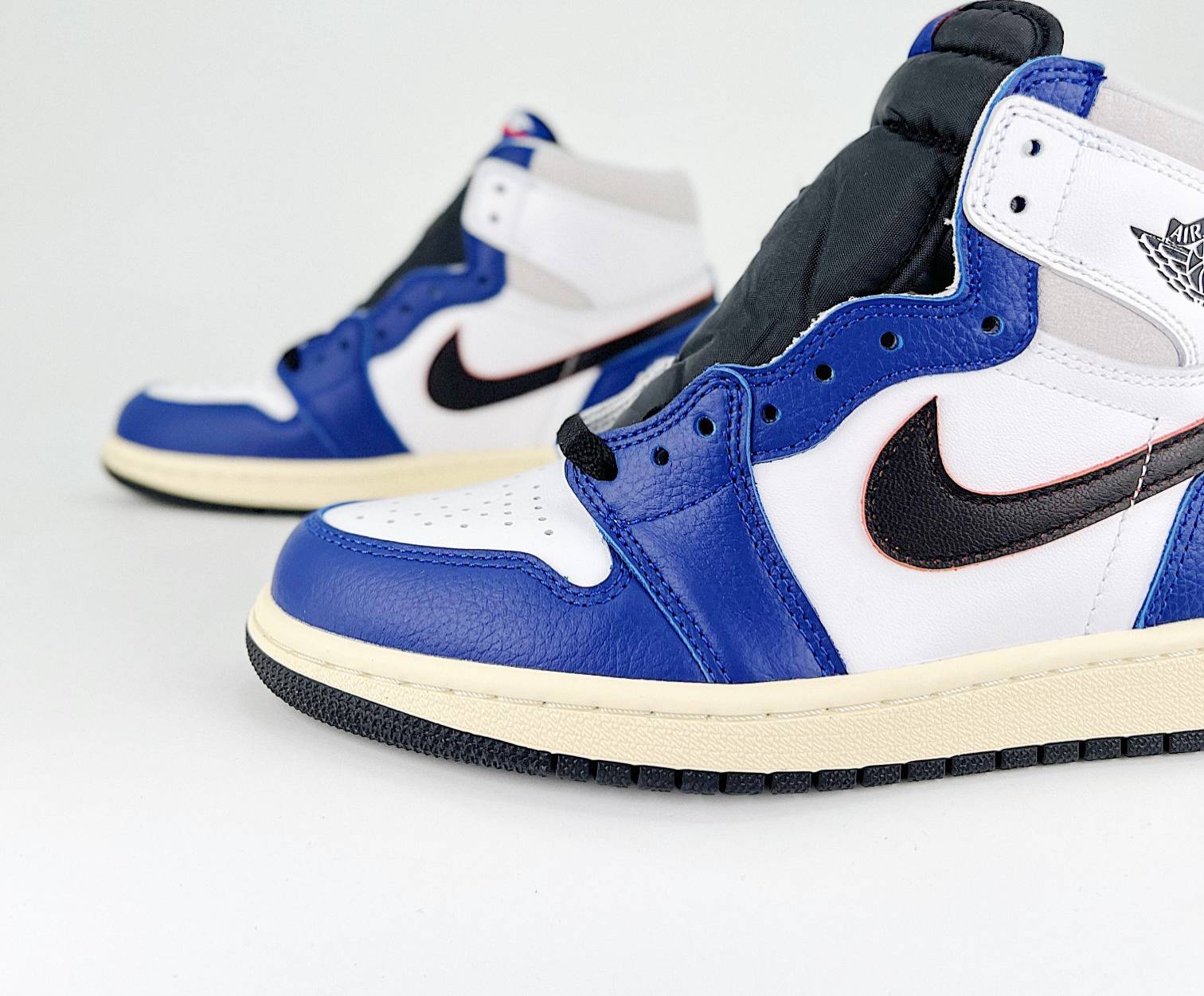 Air Jordan 1 High OG Rare Air “Deep Royal Blue”