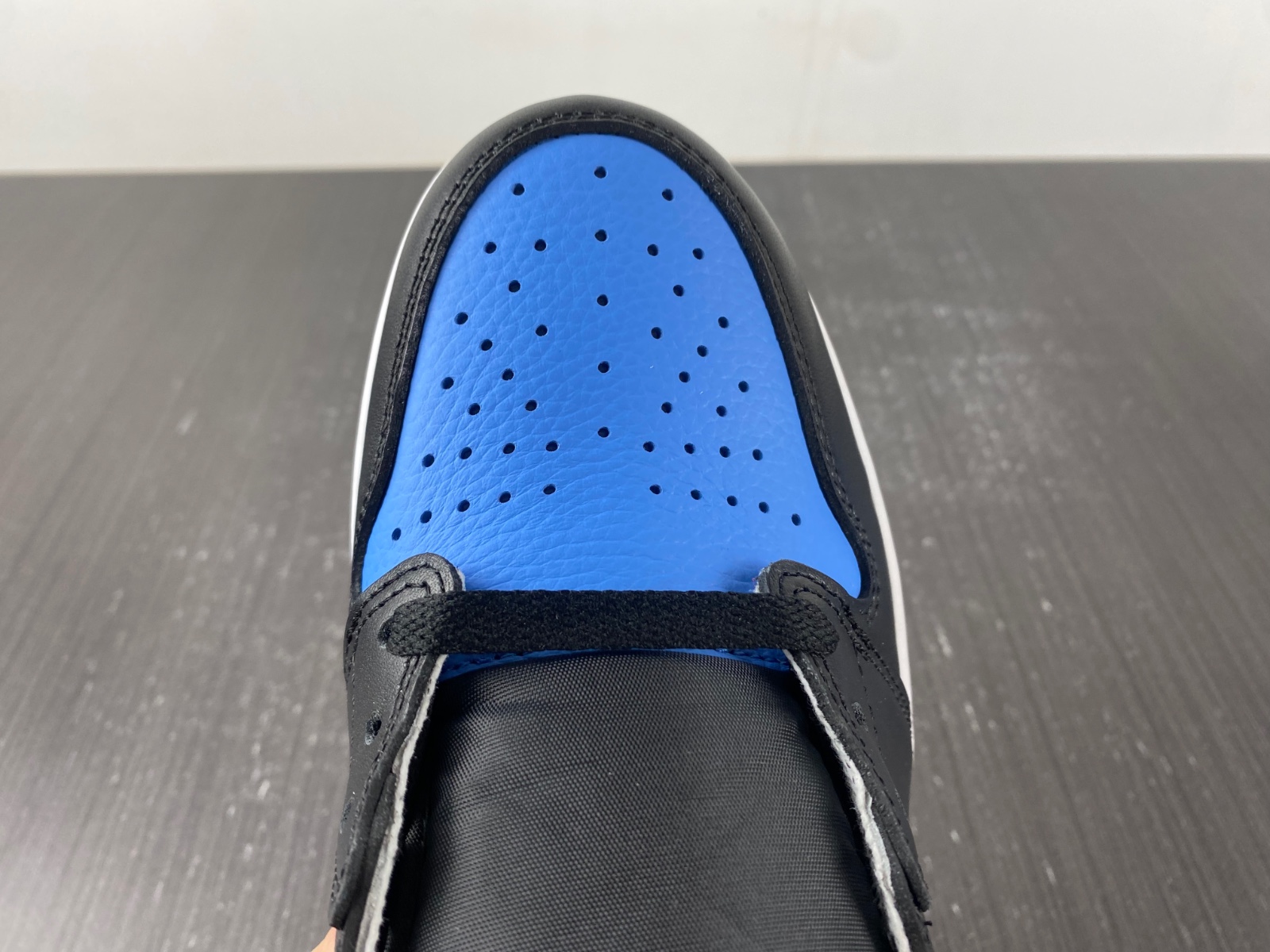 Air Jordan 1 Retro High OG ‘UNC Toe’