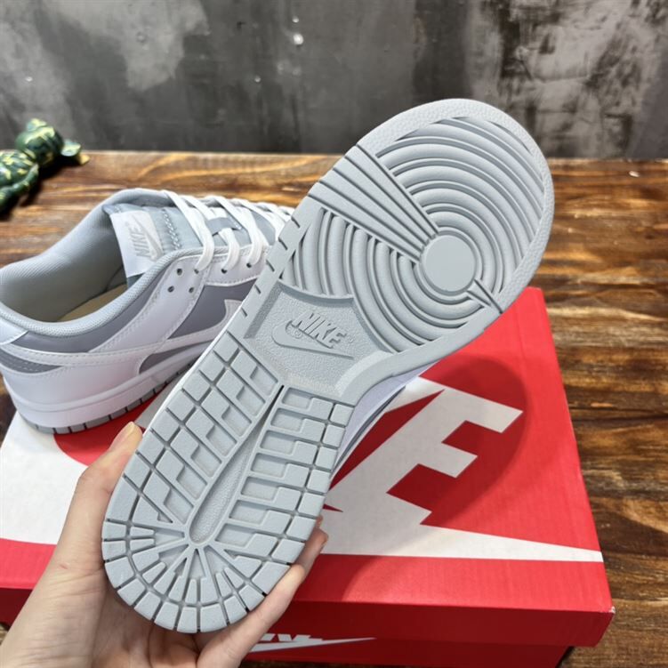 NIKE SB DUNK LOW RETRO WHITE GREY – NSN014