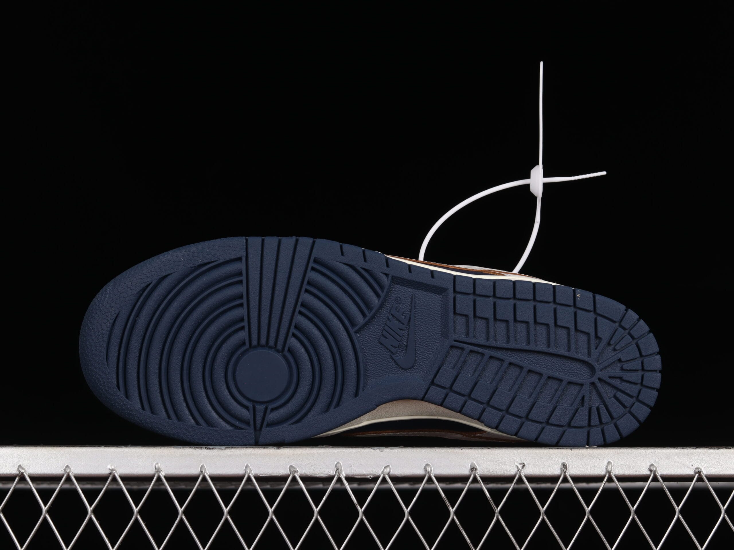 HUF x Nike SB Dunk Low “New York City”