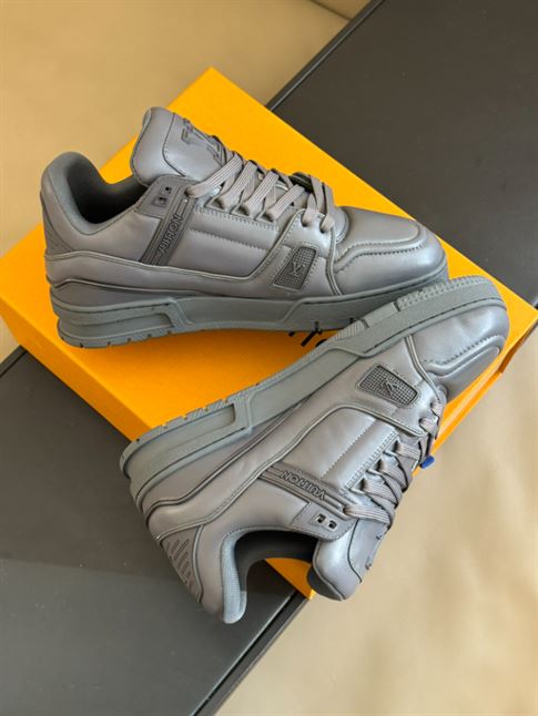 LOUIS VUITTON LV TRAINER SNEAKER – LVS179