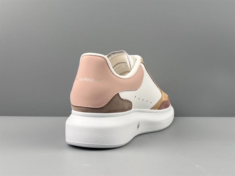 ALEXANDER MCQUEEN OVERSIZED SNEAKER – ALD038