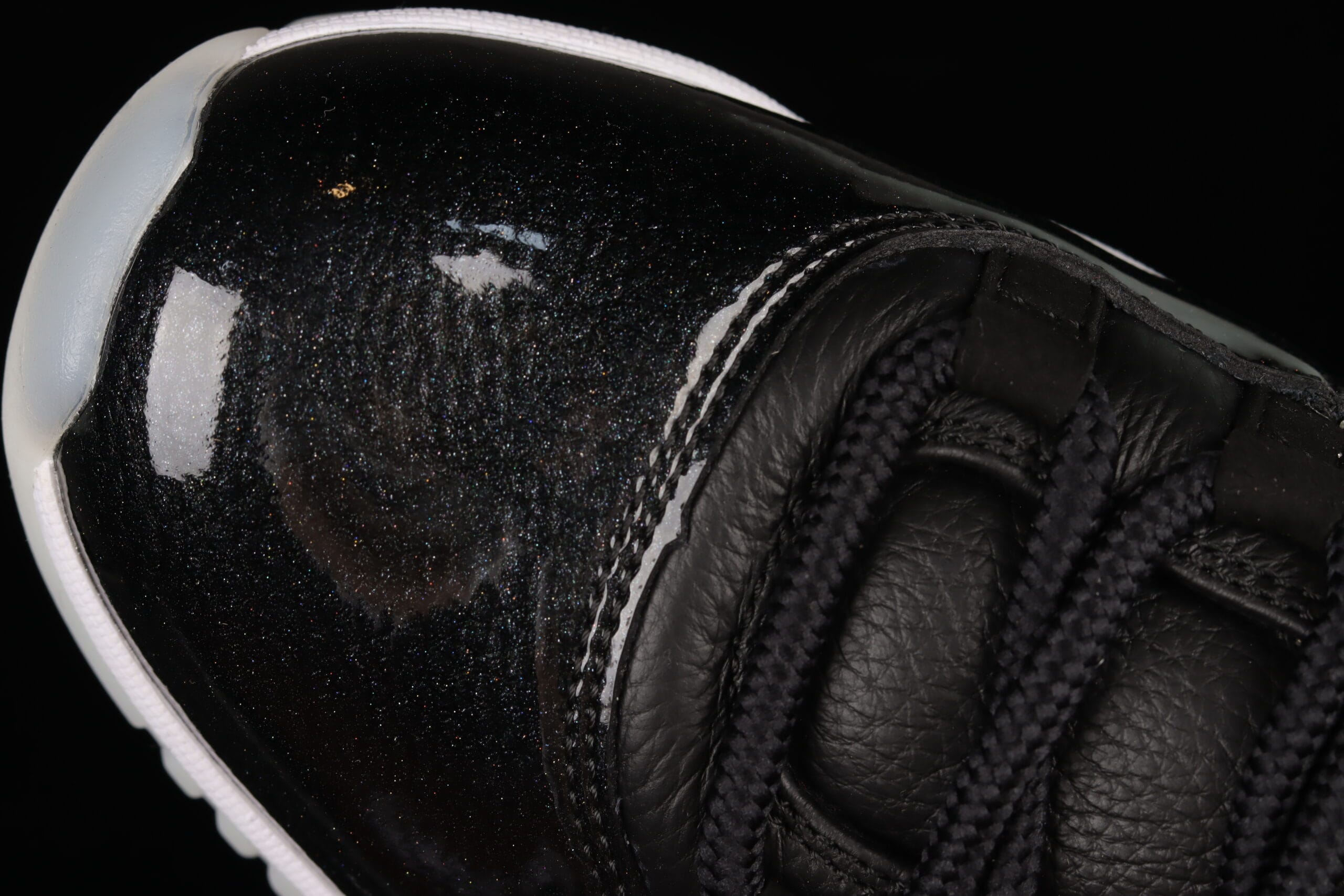 Jordan 11 Retro 72-10, Black/Gym Red-White-Anthracite